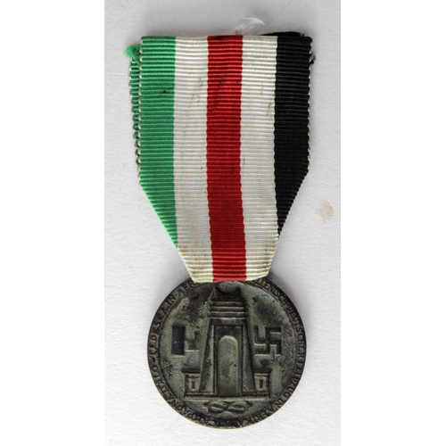 722 - German / Italian Afrika campaign medal