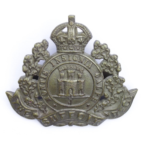 918 - Suffolk Regt Officers cap badge, KC, bronze, solid centre