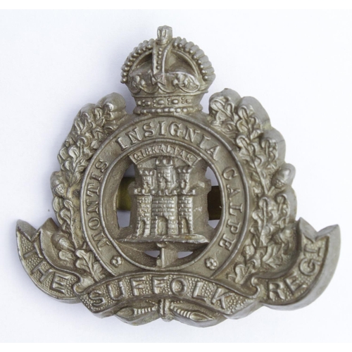 926 - Suffolk Regt O/R's cap badge, KC, bronze plastic