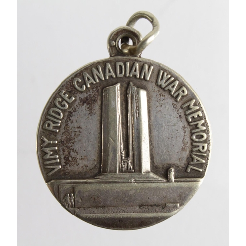 995 - Vimy Ridge Canadian War Memorial dedication medal. Unnamed. Image of the Memorial to obverse reverse... 