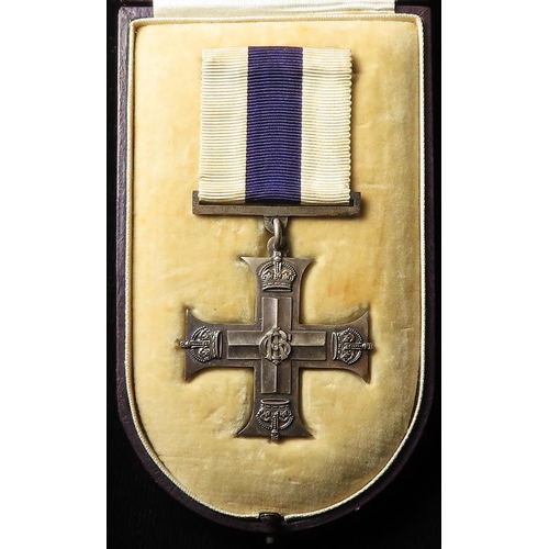 1636 - Military Cross GV unnamed as issued, in original case