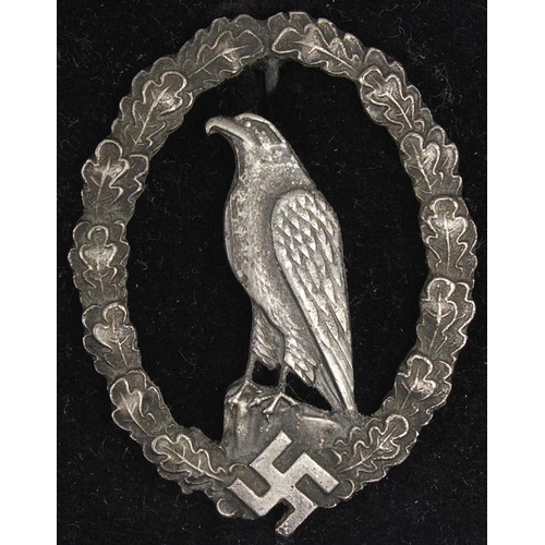 1818 - German style Luftwaffe Retired Pilots Badge, in LDO case