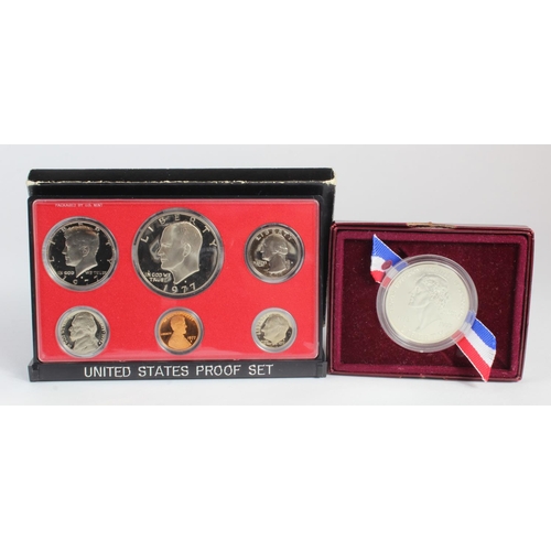 2615 - USA: Thomas Jefferson Silver Dollar 1993 BU cased, plus United States Proof Set 1977.