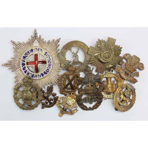 287 - Cap Badges, wide range of Regiments inc 26th Hussars, plus a large Coldstream Guards badge (damaged)... 