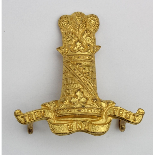 288 - Cap badge, 11th Hussars officers gilt badge