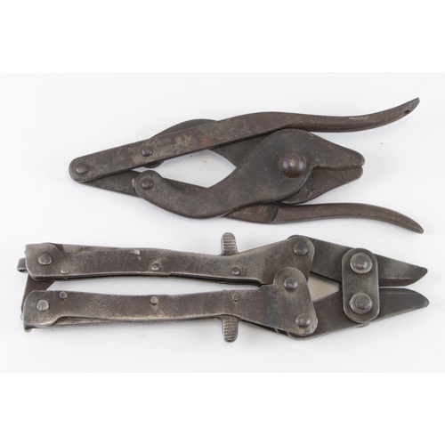 966 - WW2 wire cutters consisting of 1944 pattern and one other pair of WW2 dated folding wire cutters.