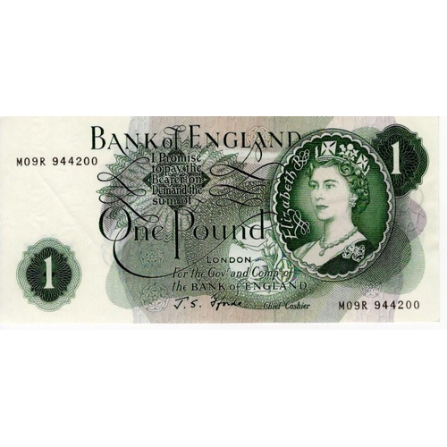 77 - Fforde 1 Pound issued 1967, very rare FIRST RUN REPLACEMENT note, serial M09R 944200, a consecutivel... 