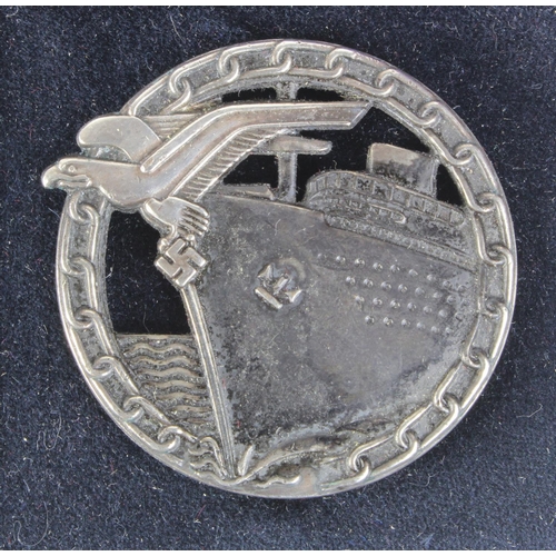 1907 - German Naval Blockade Breakers badge by Otto Placzek Berlin, in fitted case