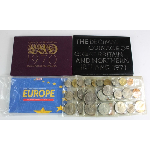 463 - GB Sets: Flat Pack Proof Sets 1970 and 1971, EU 50p 2-coin presentation pack 1998, 4x 1953 plastic p... 