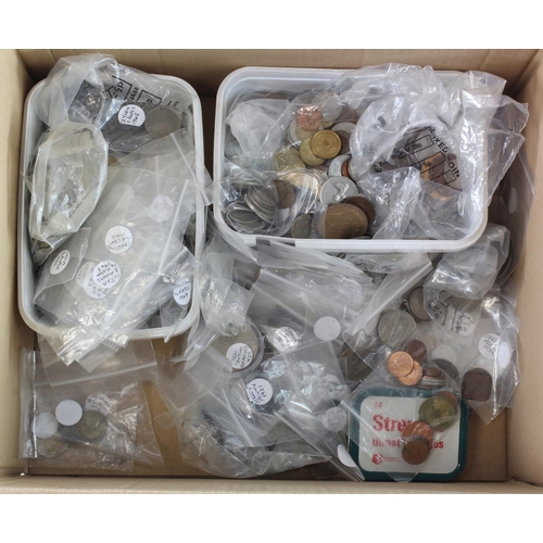 556 - World Coins, approx. 7.5KG mixed coins.