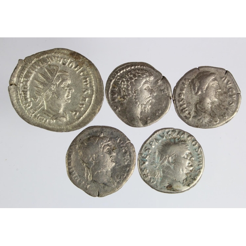 70 - Roman silver coins (5): Vespasian Salus denarius GF, Hadrian Libertas denarius F, Divus Lucius Verus... 