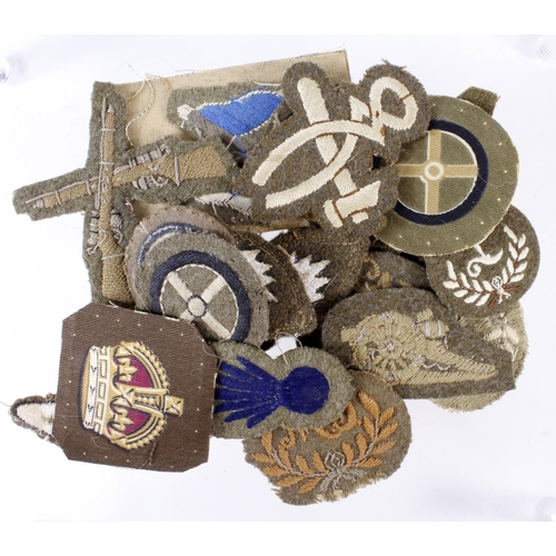 1129 - Cloth Army WW2 trade badges various types.