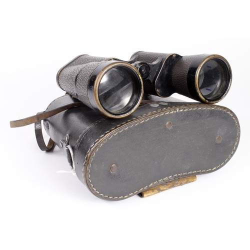 1296 - German WW2 Dienstglas 10x50 binoculars made by Eleitz Wetziar No 182535 with M H/6400 code in their ... 