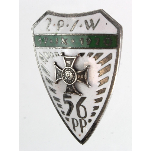 1456 - Polish badge enamel and silver plate, for the 56th Wielkopolski Infantry Regiment. Screw fitting to ... 