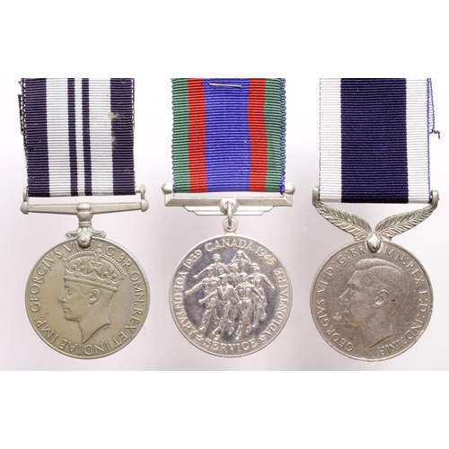 1686 - WW2 medals including New Zealand War Service medal, Canadian Volunteer Service medal, India Service ... 