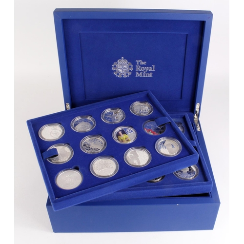 498 - GB & Commonwealth Silver Proof Crowns (24): The Queen's Diamond Jubilee 2012, Royal Mint set, nFDC (... 