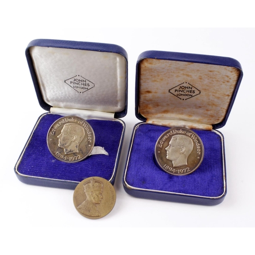 751 - Edward VIII related medallions (3): 2x John Pinches cased silver(?) medals commemorating his death i... 