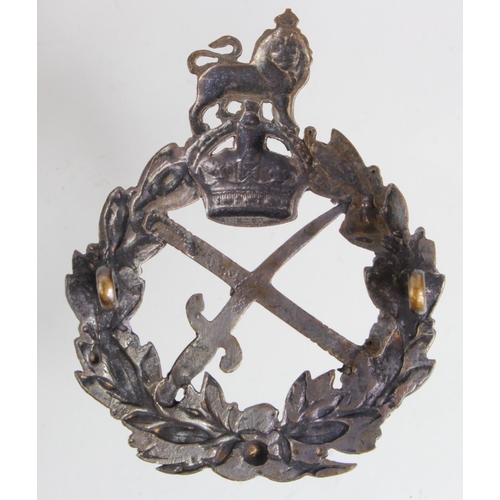 940 - Badge a British & Empire Generals bronze field wear metal cap badge Kings crown.