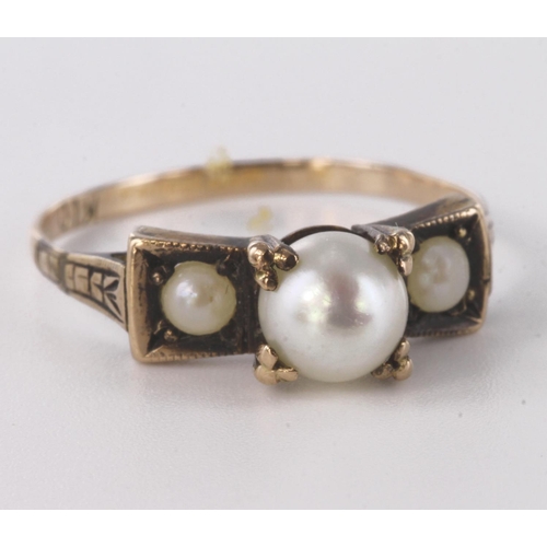 83 - 10ct yellow gold pearl trilogy ring in a stepped setting, finger size M, weight 1.4g