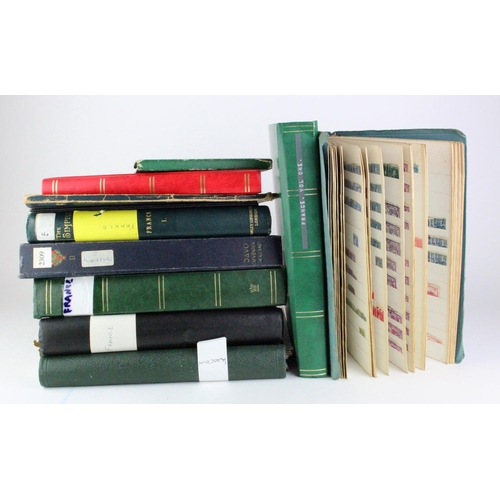 118 - France - general all periods collection in 10x albums / stockbooks, four containing mainly modern us... 