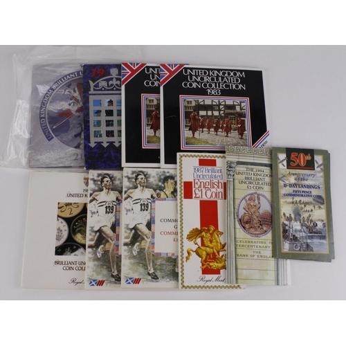 933 - GB BU Sets (5) and presentation packs (5) 1980s-90s.