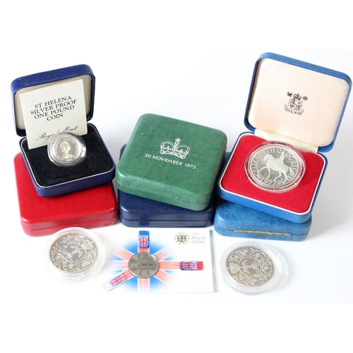 942 - GB Commemoratives (8) mostly silver proof coins, some Royal Mint cased, 1970s-1990s.