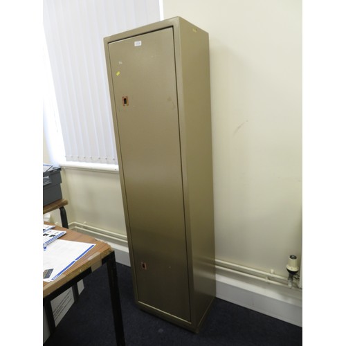 1305 - Gun Cabinet - good six gun steel cabinet, grey galvanised finish. Double chubb locks (with 2 sets of... 