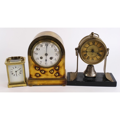 529 - Two brass mantel clocks & a brass five glass carriage clock, largest 21cm approx. (all untested)