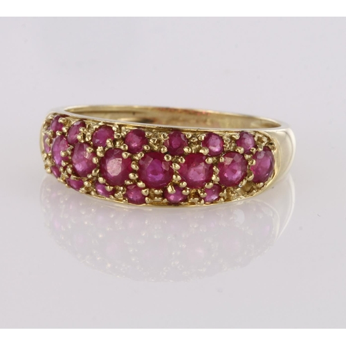 80 - 9ct yellow gold ruby three row band ring, finger size S, weight 2.6g