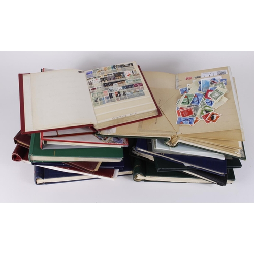 121 - Glory box of World stamp material in several albums / stockbooks. (Qty)