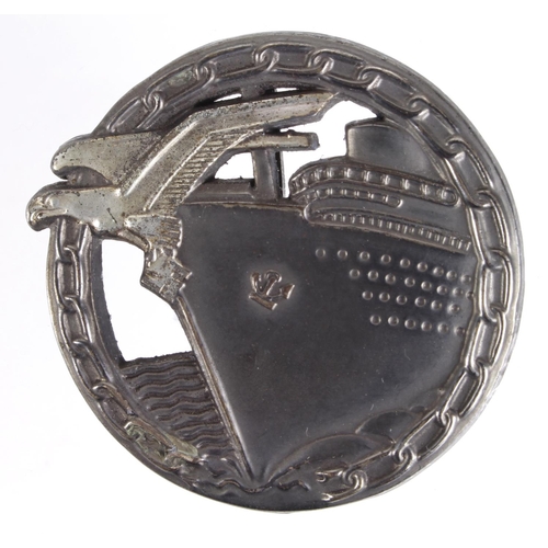 1485 - German Nazi Blocade Runner badge, maker marked 'FEC.OTTO PLACZEK BERLIN AUSF.SCHWERIN BERLIN'.