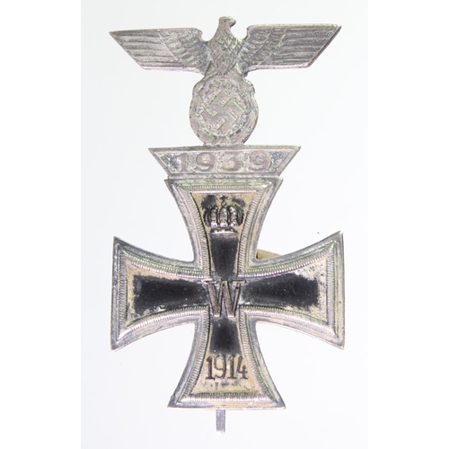 1586 - German WW1 Iron Cross 1st class with combined 1939 bar for the Iron Cross 1st class.