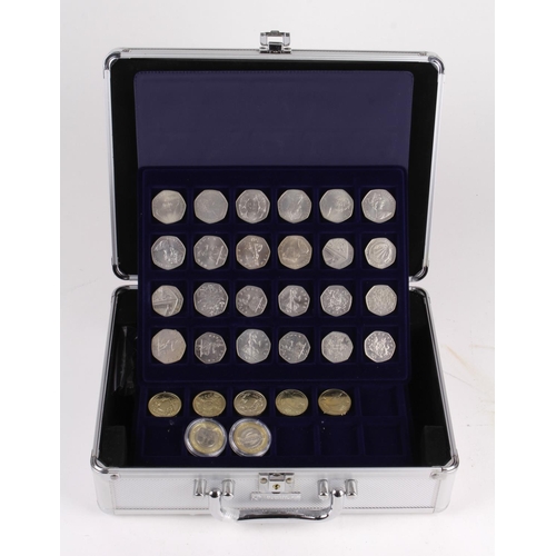 578 - GB Coins, over £40 face of circulation issue mainly commemorative decimal coins plus some crowns, ho... 