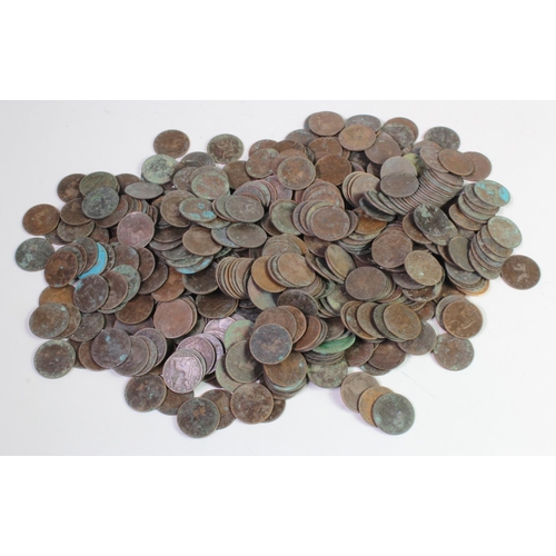 612 - GB Farthings (500) Queen Victoria 'young heads' low grade, used in Malta.