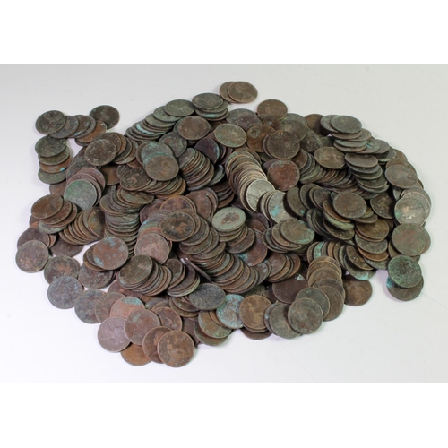 613 - GB Farthings (500) Queen Victoria 'young heads' low grade, used in Malta.