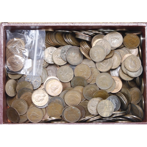 615 - GB Farthings (509) mostly GV to QEII, mixed grade, none damaged or very worn noted.