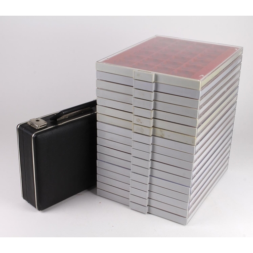 862 - Coin Trays: 17x Lindner trays of various types, and a small Abafil case with 4 trays and 2 extra uno... 