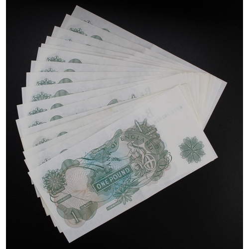 58 - Fforde 1 Pound (17) issued 1967, a collection of notes all with prefix K__Z, these with small 'G' on... 