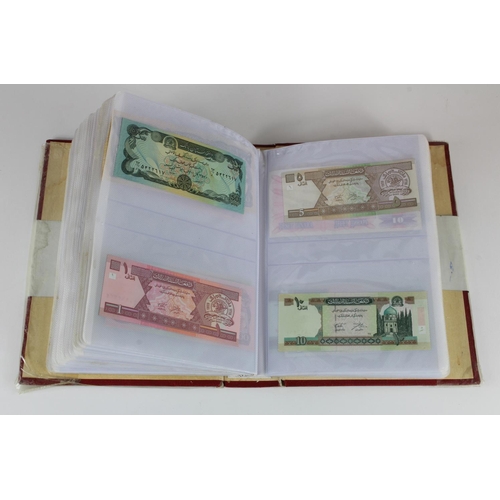 589 - World (over 1000 notes), a varied range of world notes in mixed grades from Uncirculated to Poor wit... 