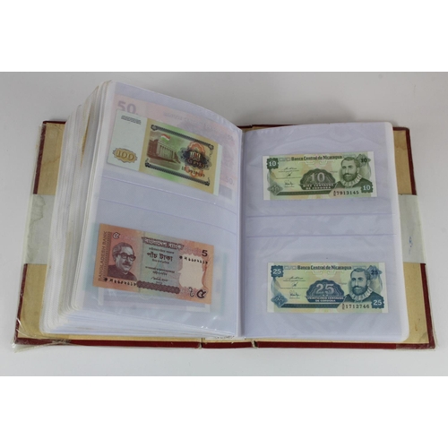 589 - World (over 1000 notes), a varied range of world notes in mixed grades from Uncirculated to Poor wit... 