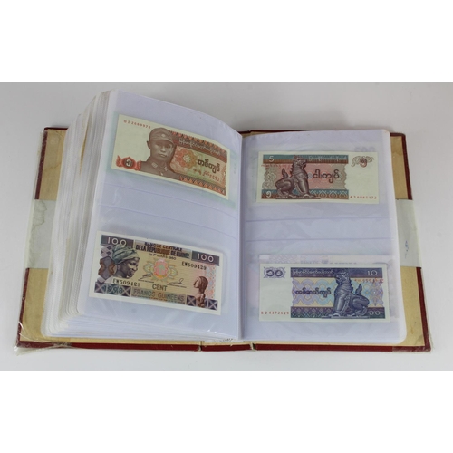 589 - World (over 1000 notes), a varied range of world notes in mixed grades from Uncirculated to Poor wit... 