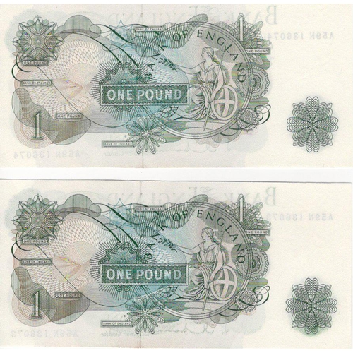 70 - Hollom 1 Pound (2) issued 1963, a consecutively numbered pair of FIRST SERIES notes with small 'G' o... 