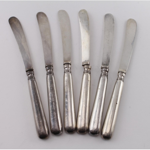 542 - Set of six silver fruit knives. Hallmarked Sheffield 1915 by Allen & Darwin. Total weight 165.7g