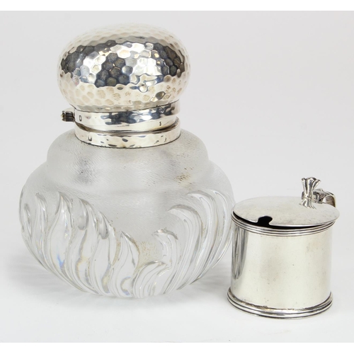 554 - French white metal topped frosted glass inkwell, stamped G. Keller (Gustav Keller), with glass liner... 