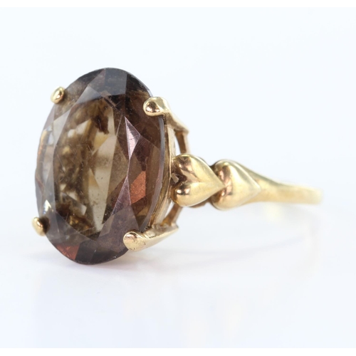 85 - 9ct Gold Smoky Quartz Ring size N weight 3.9g