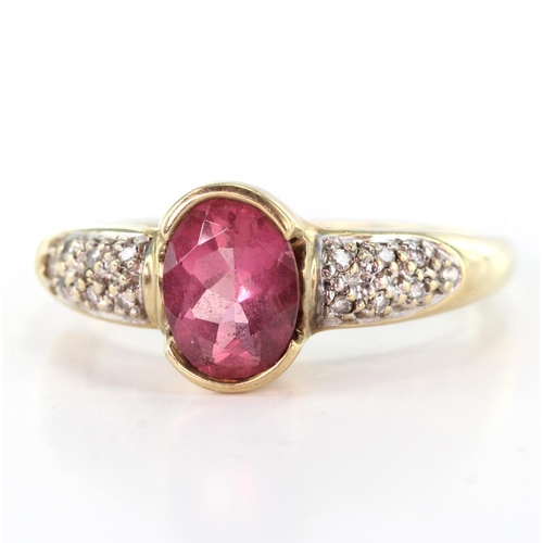 90 - 9ct Gold QVC Pink Tourmaline Ring size P weight 3.2g