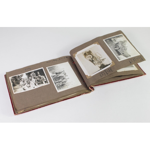 1222 - WW2 photo album relating to a soldier in the Rifle Brigade Service at home and in the Middle East et... 