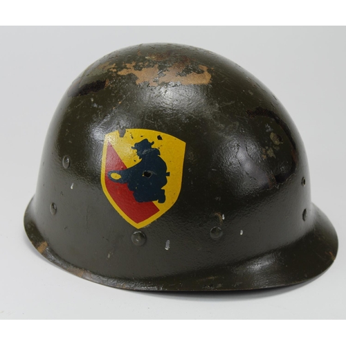 1229 - WW2 US Capac High Pressure Liner, with pos war insignia of the 49th Inf Div (1946-68)