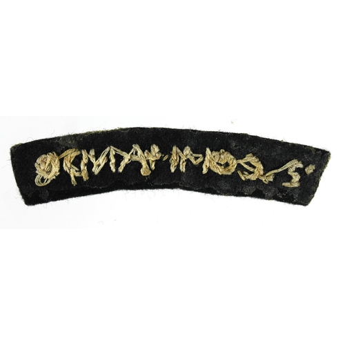 185 - Badge: 2 Commando WW2 Embroidered felt scarce shoulder title badge in excellent condition.