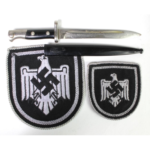 790 - German WW2 cloth badges with German bayonet paper knife